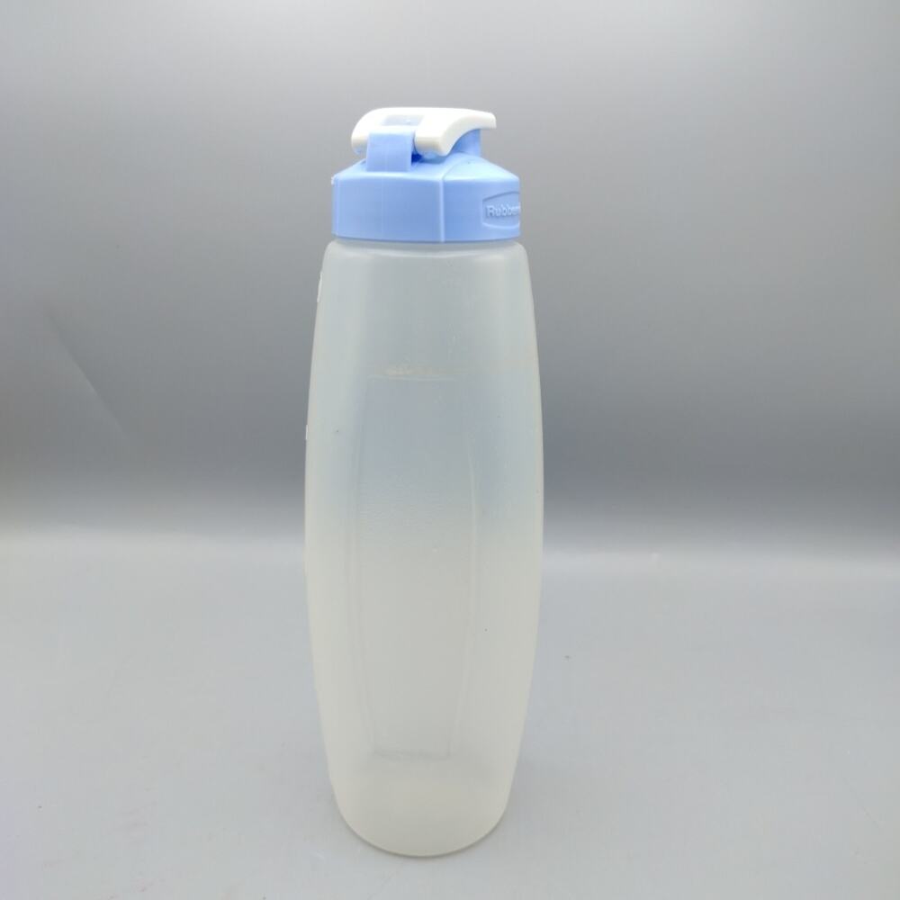 Rubbermaid 32 oz Water Drink Container Bottle Blue Flip Top Lid 7F86